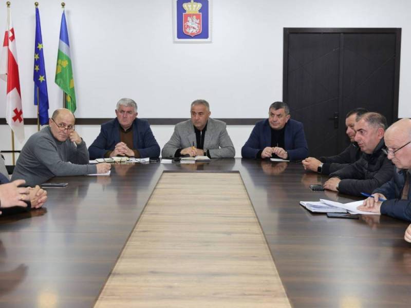 ინფრასტრუქტურული პროექტების განმახორციელებელი კომპანიების წარმომადგენლებთან...